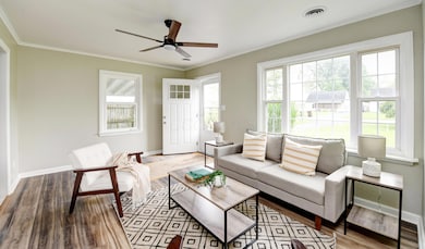 Living Room (2)