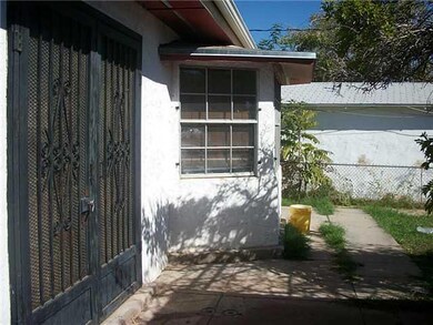 3220 Frankfort Ave, El Paso, TX 79930 - photo 4
