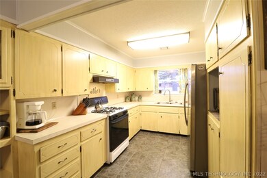 3629 Silver Lake Place, Bartlesville, OK 74006 - photo 7