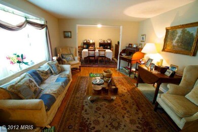 8952 Miller Ln, Vienna, VA 22182 - photo 7