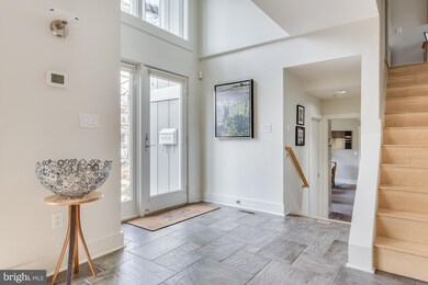 921 Creek Dr, Annapolis, MD 21403 - photo 3