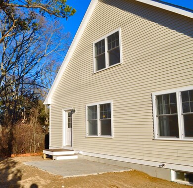637 Gifford St unit 8A, Falmouth, MA 02540 - photo 3