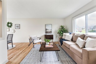 1462 Wayland Dr (Interior)-2
