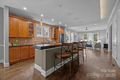 432 Walnut Ave, Charlotte, NC 28208 - photo 6