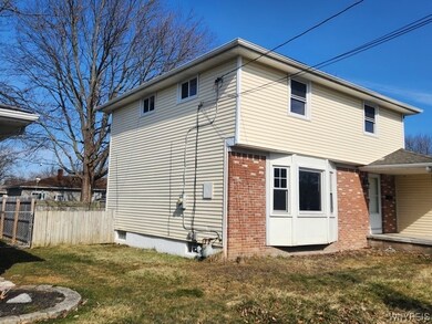 786 Castlebar Dr, North Tonawanda, NY 14120 - photo 2