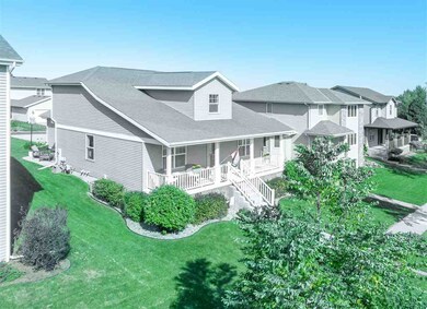 5208 Teaberry Ln, Fitchburg, WI 53711 - photo 2