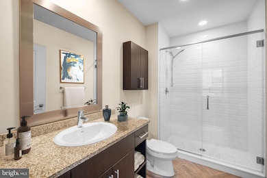 235 N Christopher Columbus Blvd unit 613, Philadelphia, PA 19123 - photo 5