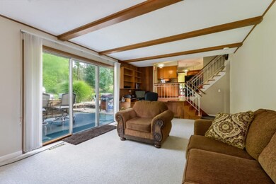 005-photo-living-room-6346683