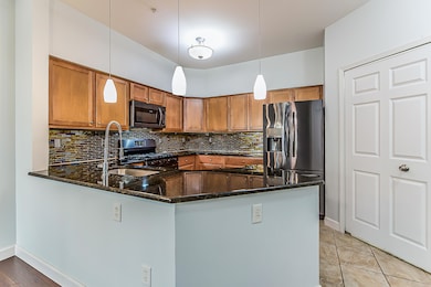 922 W Summerfield Glen Cir unit 110, Ann Arbor, MI 48103 - photo 3