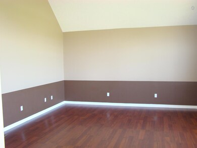 205 Gladys Dr, Shelbyville, TN 37160 - photo 7