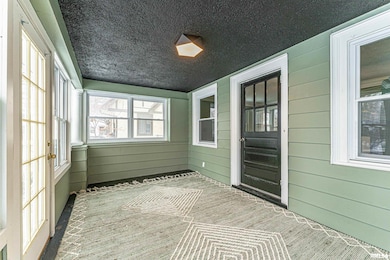 1019 Tremont St, Lincoln, IL 62656 - photo 7