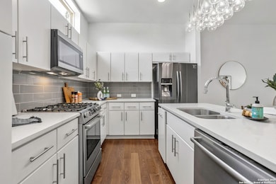 811 E Elmira St unit 2, San Antonio, TX 78212 - photo 3