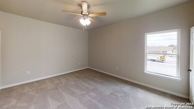 1070 E Cedar St unit 1, Seguin, TX 78155 - photo 7