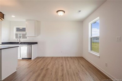 852 Wolf Run Park Blvd, Jeffersonville, IN 47130 - photo 7