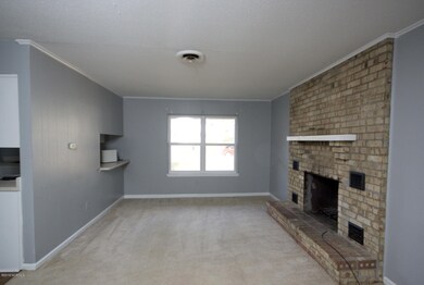 206 Linwood Dr, Jacksonville, NC 28546 - photo 5