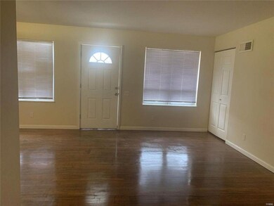 10749 Hallwood Dr, Saint Louis, MO 63136 - photo 3