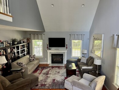 15 Queen of Roses Ln, Uxbridge, MA 01569 - photo 7