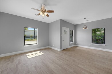 4631 Briscoe St unit B, Houston, TX 77051 - photo 7