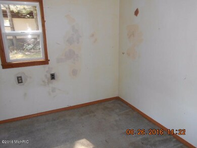 8607 W Greenbriar Ave, Baldwin, MI 49304 - photo 7