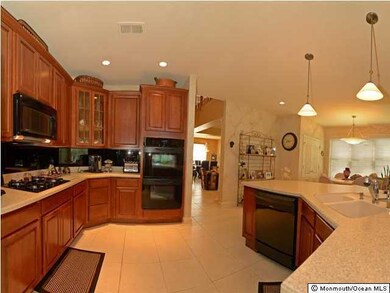 44 W Parsonage Way, Manalapan, NJ 07726 - photo 4