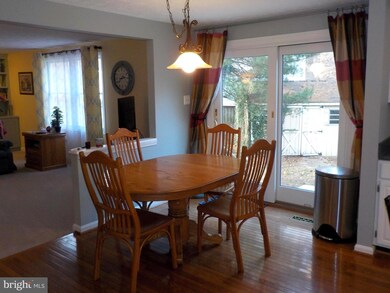 10701 Wayfarer Rd, Germantown, MD 20876 - photo 2