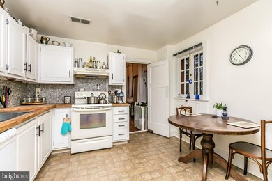 230 Stony Run Ln unit 4G, Baltimore, MD 21210 - photo 6