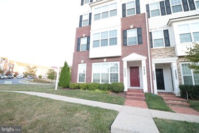 22944 Arora Hills Dr unit 3231, Clarksburg, MD 20871 - photo 2