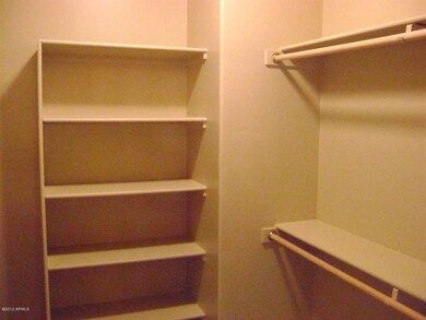 MASTER WALK-IN