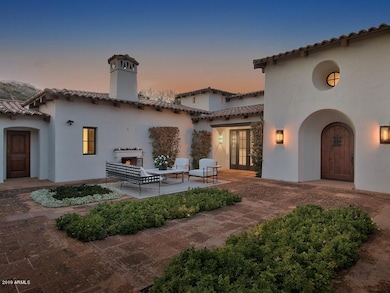 007_FRONT COURTYARD