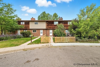 100 Clover Ct, Cheyenne, WY 82009 - photo 3
