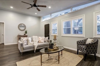 6022 Woodbrook Ln, Houston, TX 77008 - photo 3