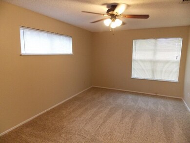 417 Buttercup unit A, New Braunfels, TX 78130 - photo 2