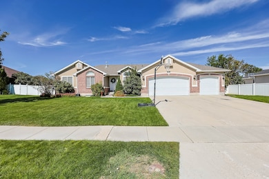 1182 River Hills Dr, Riverton, UT 84065 - photo 2