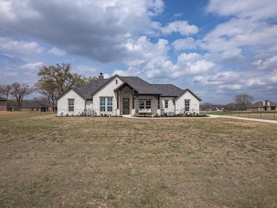 405 Heid Pass, Springtown, TX 76082 - photo 3