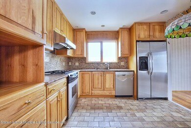 70 Cranford Ave unit A, Staten Island, NY 10306 - photo 5