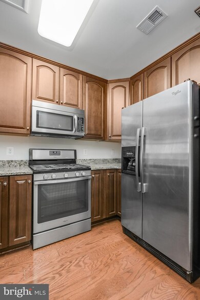 8612 Wintergreen Ct unit 301, Odenton, MD 21113 - photo 7