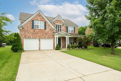 This home is located in a culdesac that also backs up to common area … private oasis! 