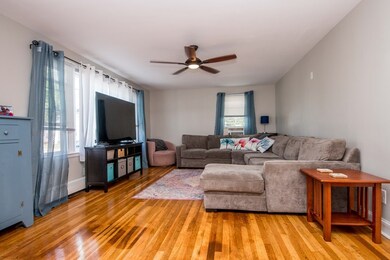 36 Arnold St, South Dartmouth, MA 02748 - photo 4