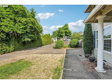 575 S Ponderosa St, Canby, OR 97013 - photo 4