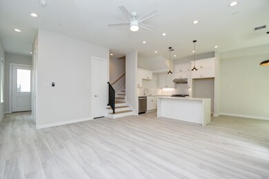 835 Martin St, Houston, TX 77018 - photo 7