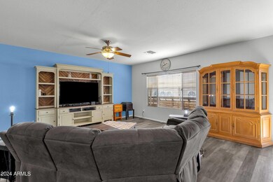 8-web-or-mls-12141-w-pershing-ave