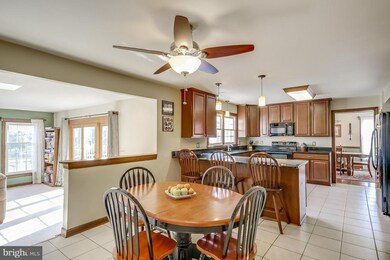 6747 Lake Dr, Warrenton, VA 20187 - photo 7