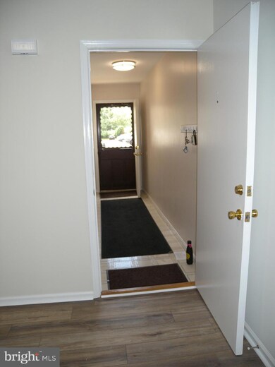 1825 Bridgetown Pike unit 609, Feasterville Trevose, PA 19053 - photo 2