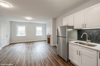 78 Pine Ave, Riverside, IL 60546 - photo 2