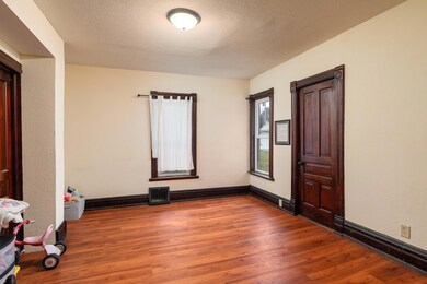 130 W Maple St Viroqua--18