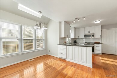 Breakfast nook, Vaulted ceiling, hardwood floors