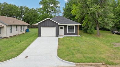 736 E 2nd St, Cushing, OK 74023 - photo 3