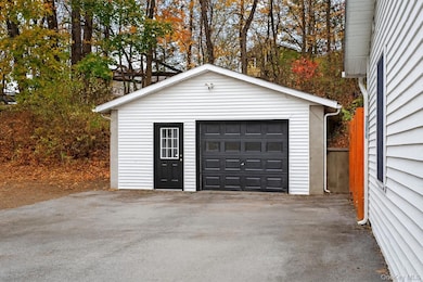 23 Crotty Ct, Monroe, NY 10950 - photo 3