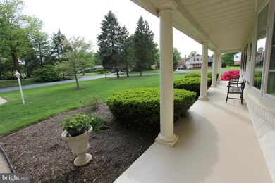 7000 Summerfield Dr, Frederick, MD 21702 - photo 2