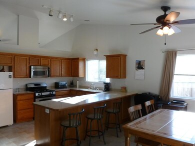 Open kitchen to family & dining room